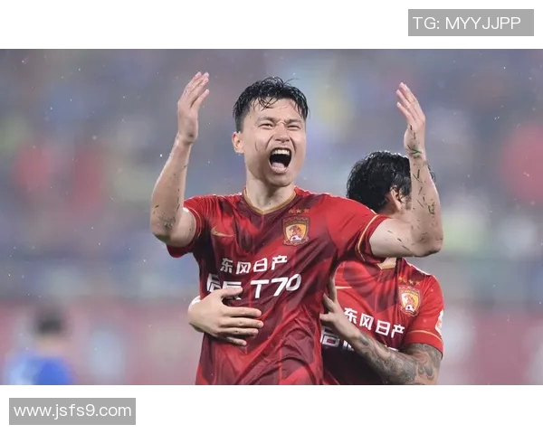 足球明星郜林的职业生涯成就与个人生活全景解析