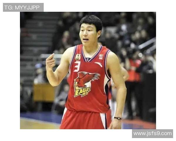 李根的篮球之路:从青涩少年到职业赛场的奋斗与荣耀 李根的篮球之路:从青涩少年到职业赛场的奋斗与荣耀