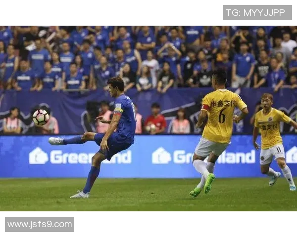 申花与申鑫激战正酣腾讯直播全程呈现精彩对决盛况 申花与申鑫激战正酣腾讯直播全程呈现精彩对决盛况